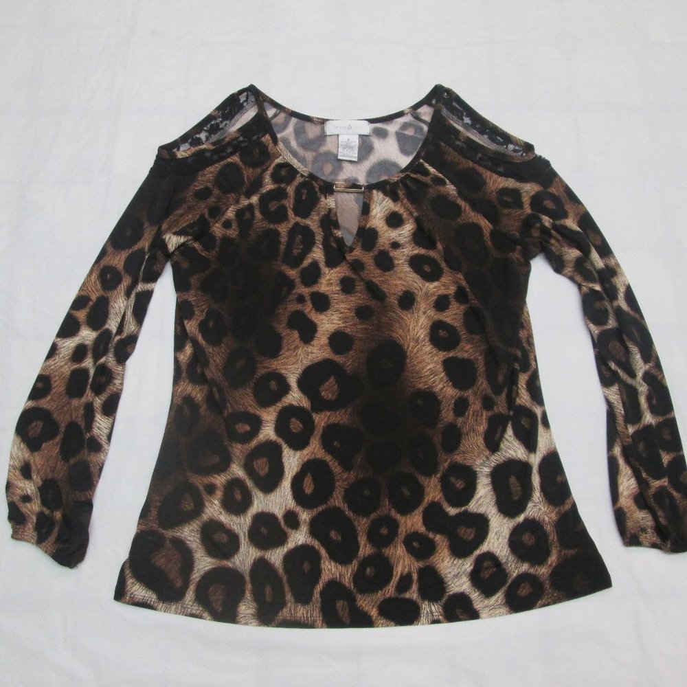 Emma & Olive cold shoulder blouse